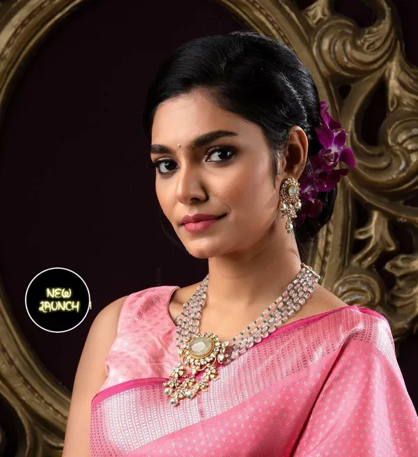 Pink_Embellished_Banarasi_Jacquard_Saree_(Pink)